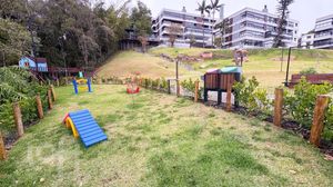 Image 68 - 898757