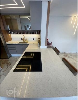 Image 7 - 898763