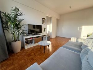 Image 3 - 898775