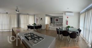 Image 22 - 898777