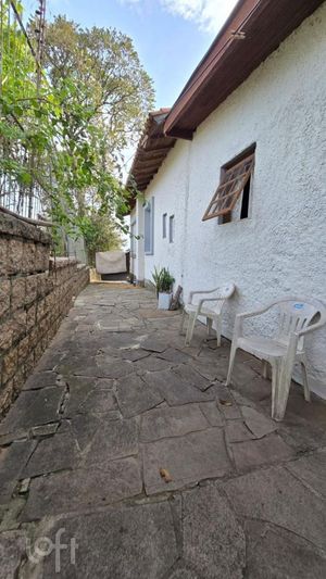 Image 28 - 898779