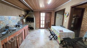 Image 11 - 898779