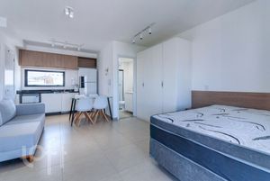 Image 7 - 898781