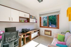 Image 18 - 898783