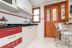 Image 8 - 898783