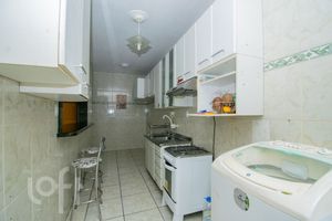 Image 7 - 898785
