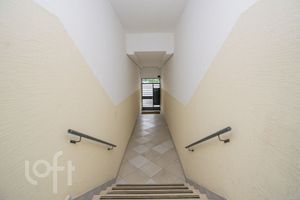 Image 19 - 898785