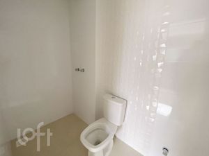 Image 3 - 898795