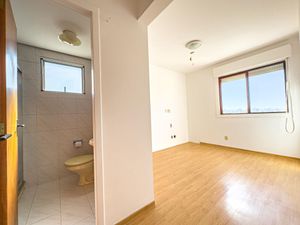 Image 3 - 898797