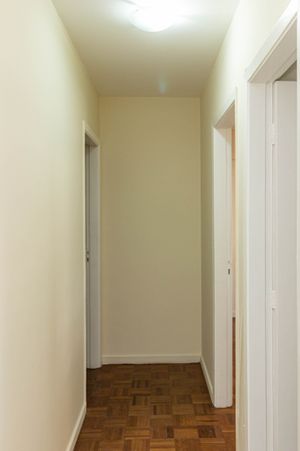Image 9 - 898801