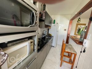 Image 8 - 898802