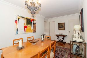 Image 5 - 898805