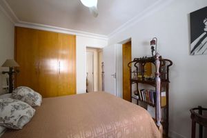 Image 7 - 898805