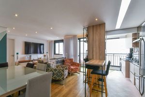 Image 1 - 898806
