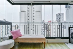 Image 17 - 898806