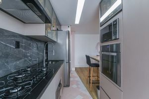 Image 23 - 898806