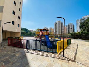 Image 39 - 898877
