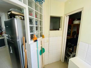 Image 13 - 898877