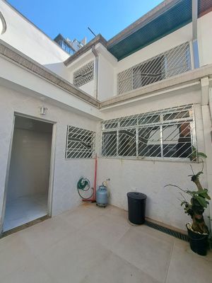 Image 19 - 898878