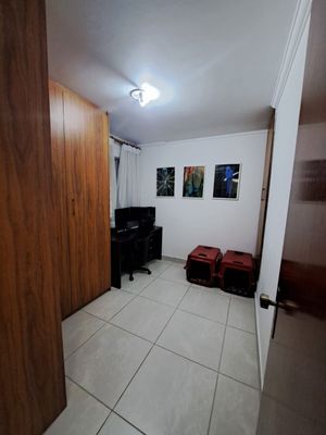 Image 13 - 898878
