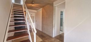Image 17 - 898879