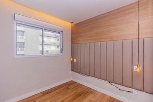 Image 15 - 898881