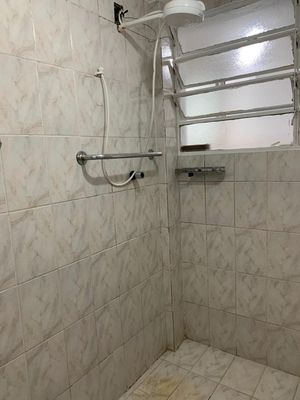 Image 7 - 898884