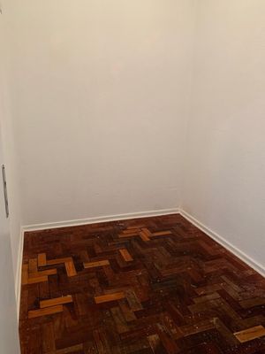 Image 12 - 898884