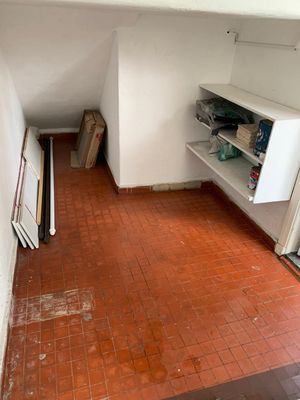 Image 14 - 898888