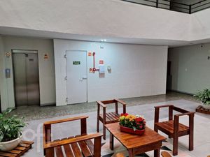 Image 15 - 898897