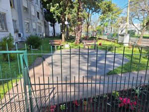 Image 17 - 898897