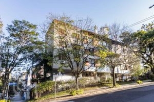 Image 33 - 898907