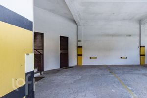 Image 31 - 898907