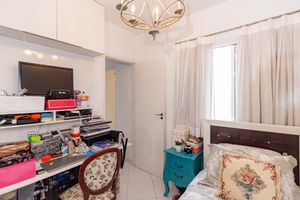Image 8 - 898908