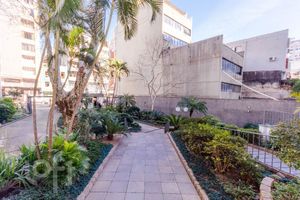 Image 39 - 898912