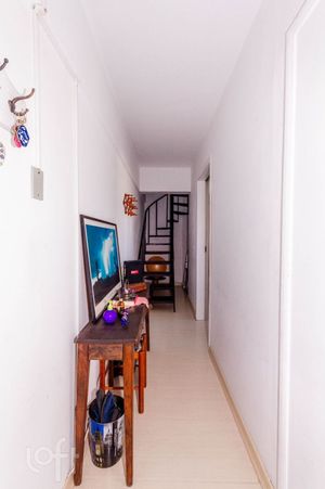 Image 17 - 898912