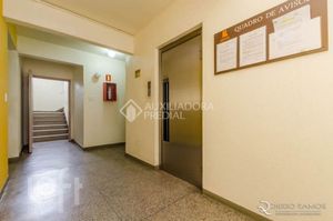 Image 17 - 898913
