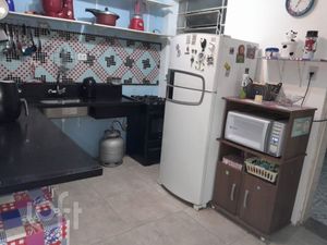 Image 30 - 898929