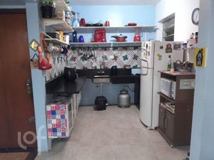 Image 3 - 898929