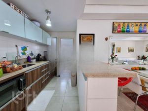 Image 7 - 898969