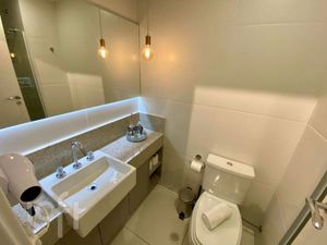 Image 8 - 898983