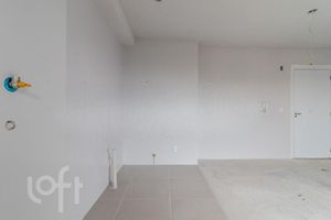 Image 4 - 898992