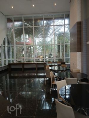 Image 14 - 898999