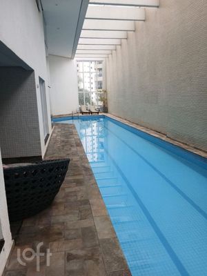 Image 17 - 898999