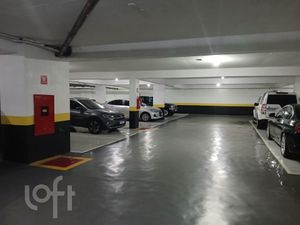 Image 11 - 898999