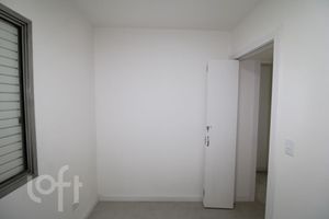 Image 22 - 899005