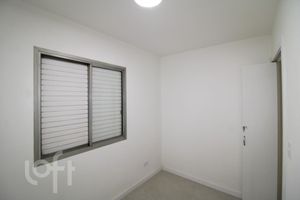 Image 21 - 899005