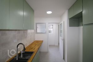 Image 7 - 899005
