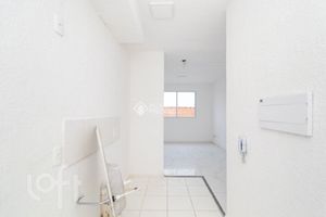 Image 4 - 899017