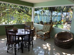 Image 9 - 899032